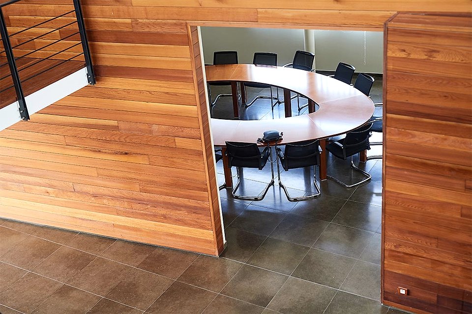 Salle de réunion pour les rendez-vous dans les bureaux d'INTERMEDIANCE